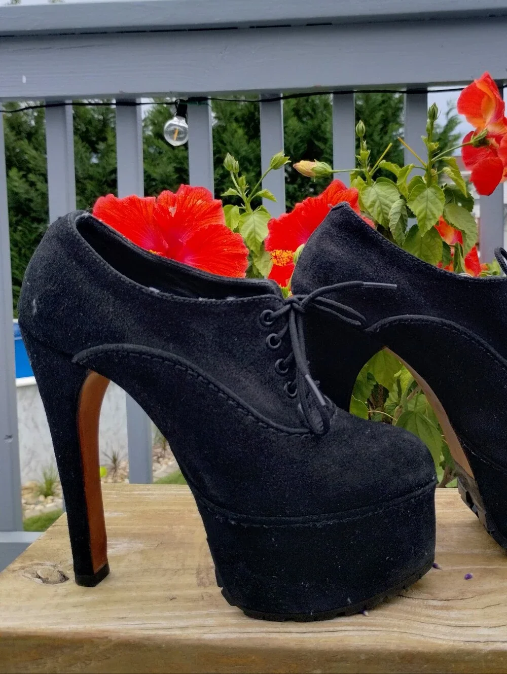 Penelope And Coco Women’s Black Suede Platform Lace-Up Heel Pumps 7